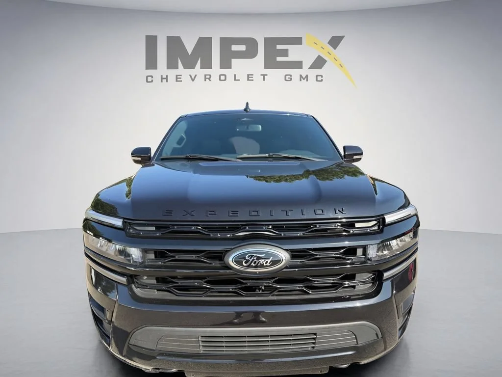 Used 2024  Ford Limited image 8