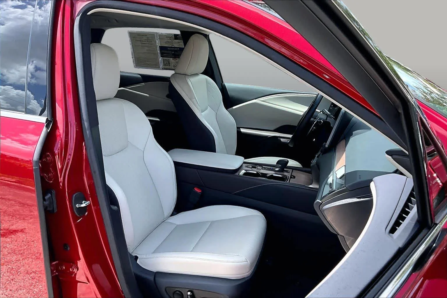 Used 2026 Matador Red Mica Lexus Premium+ image 9