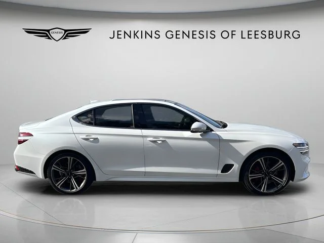 Used 2025 White Genesis 2.5T image 2