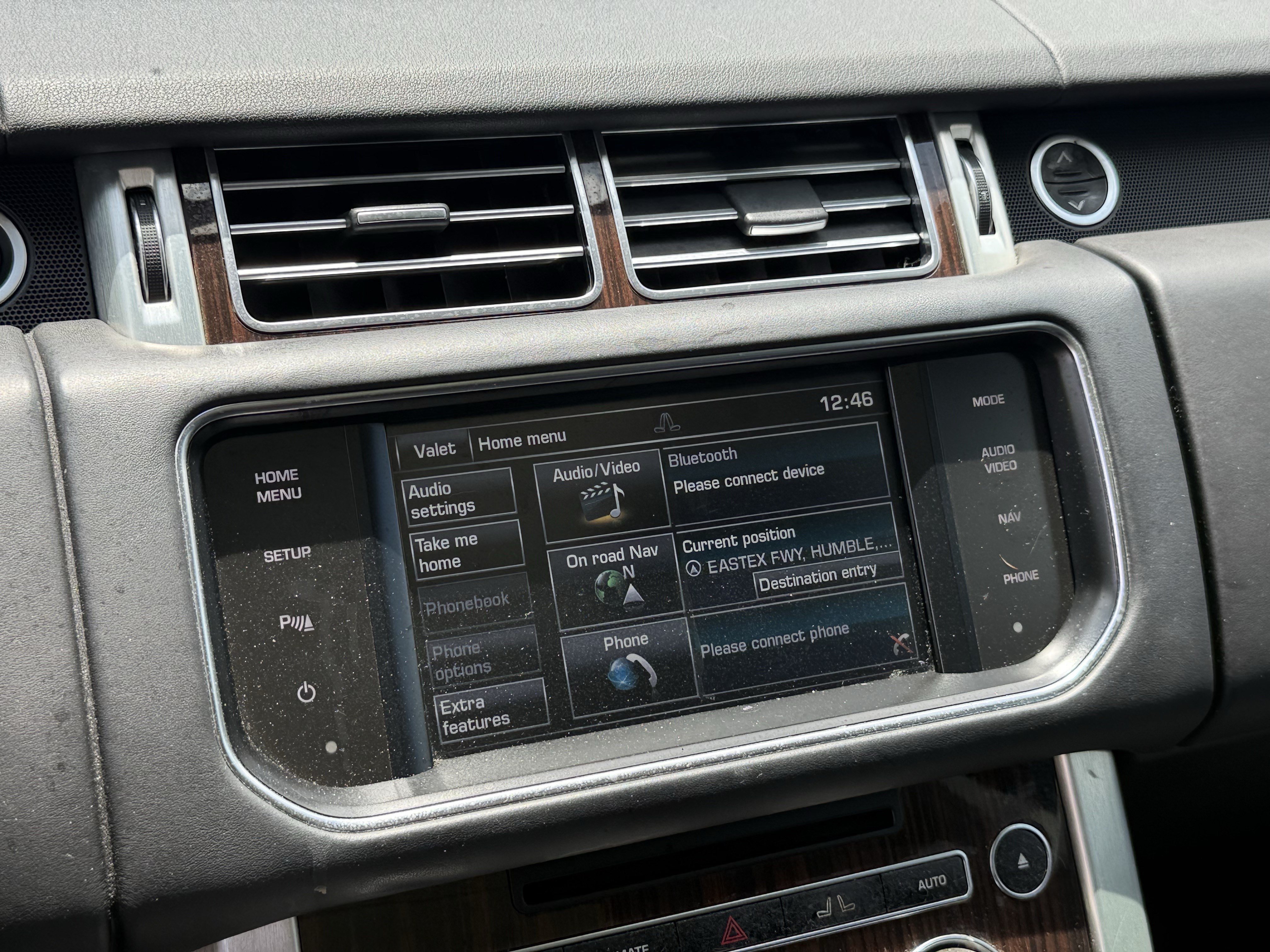 Used 2014 White Land Rover  image 19