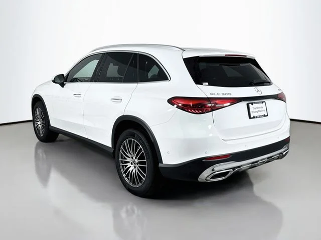 Used 2025 White Mercedes-Benz GLC 300 image 5