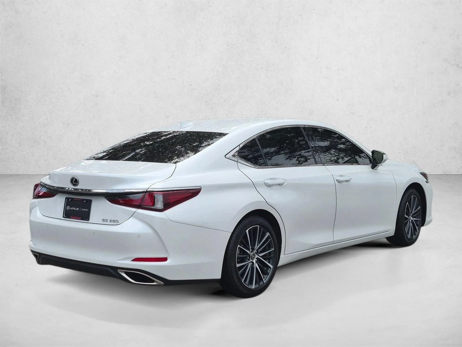 Certified Used 2025 Eminent White Pearl Lexus ES 350 image 5