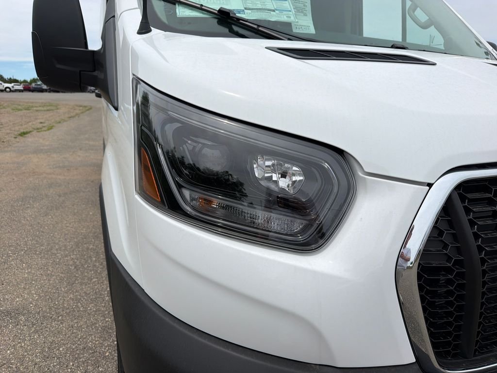 New 2026 Oxford White Ford Cargo Van image 10