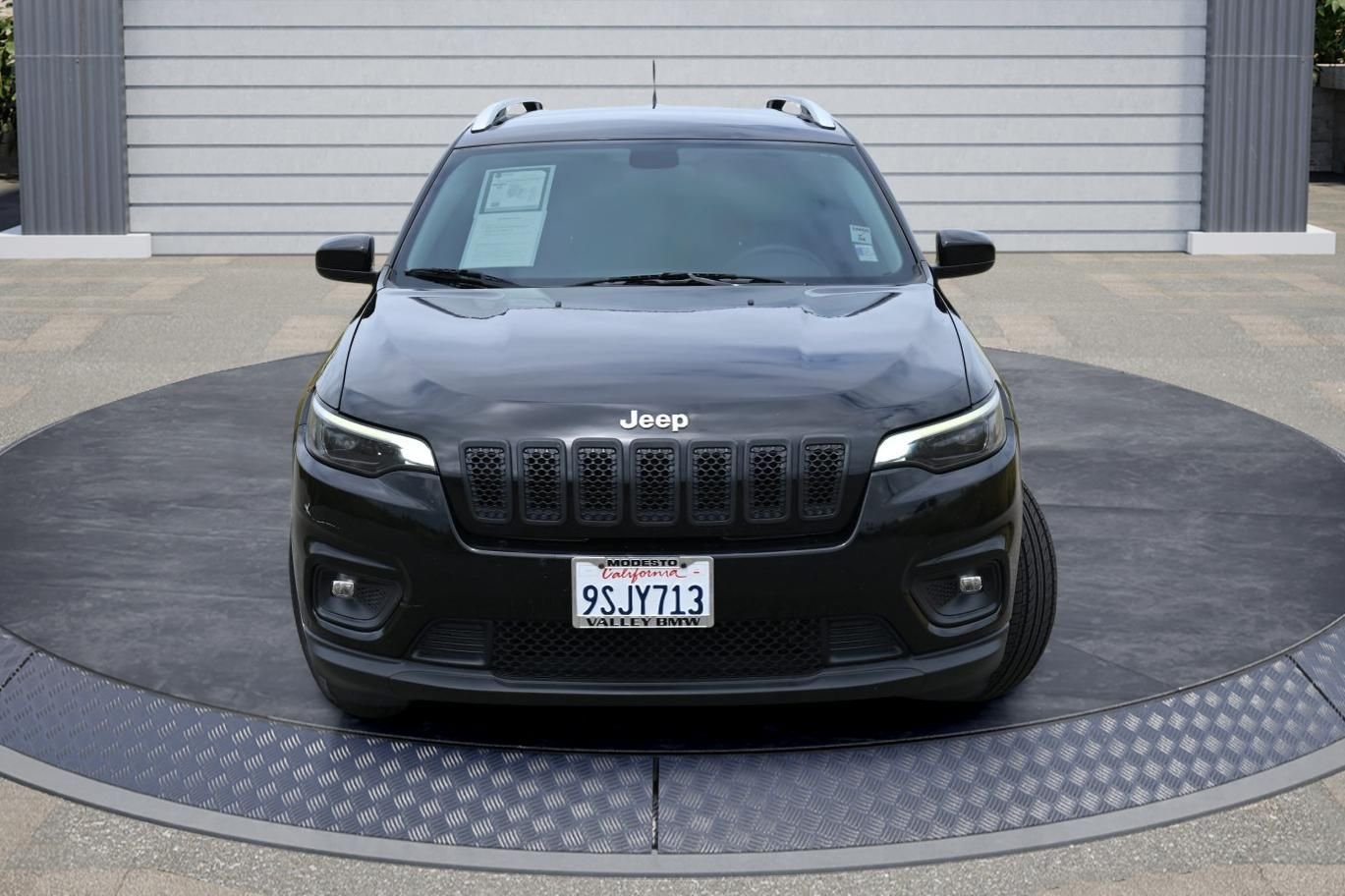 Used 2019 Jeep Cherokee Latitude with VIN 1C4PJLCBXKD463186 for sale in Modesto, CA