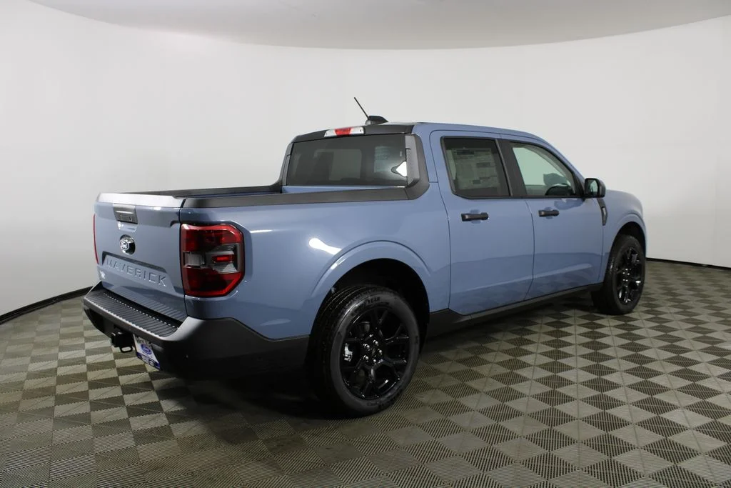 New 2026 Azure Gray Metallic Tri-Coat Ford XLT image 5