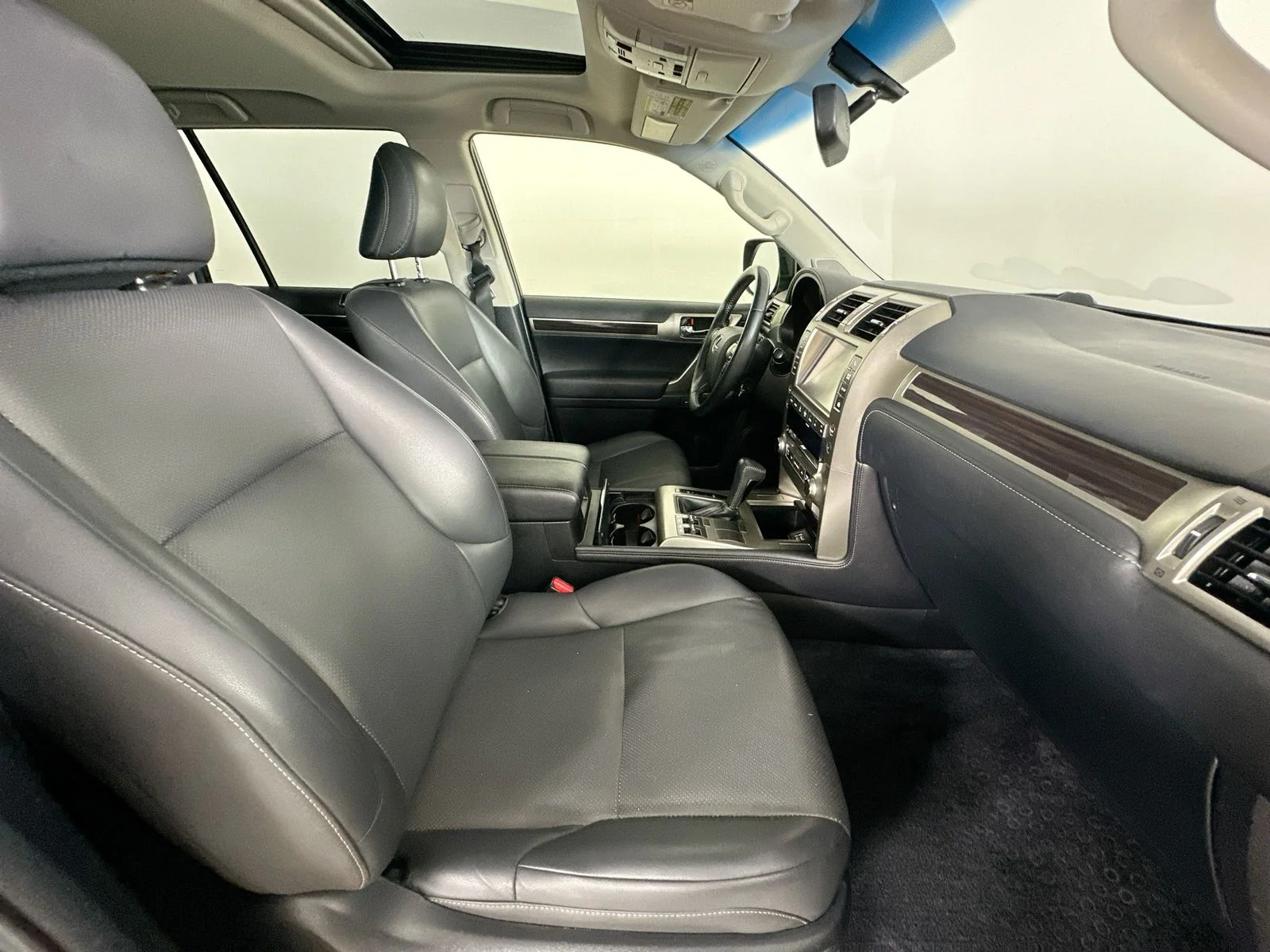 Used 2014 Black Lexus  image 44