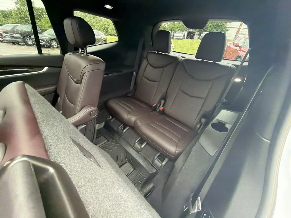 Used 2022 White Cadillac Premium Luxury image 23