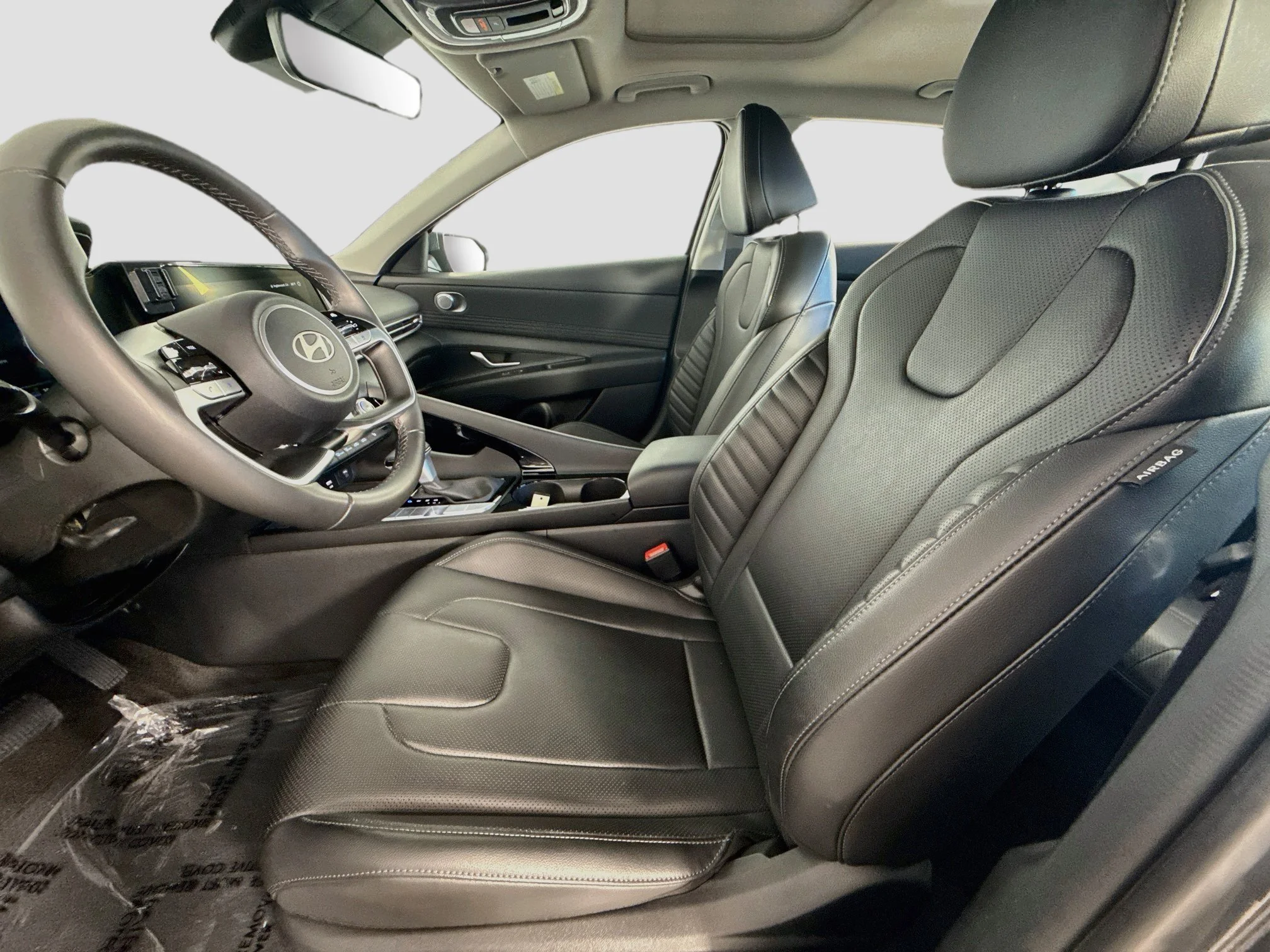 Used 2025  Hyundai Limited image 23