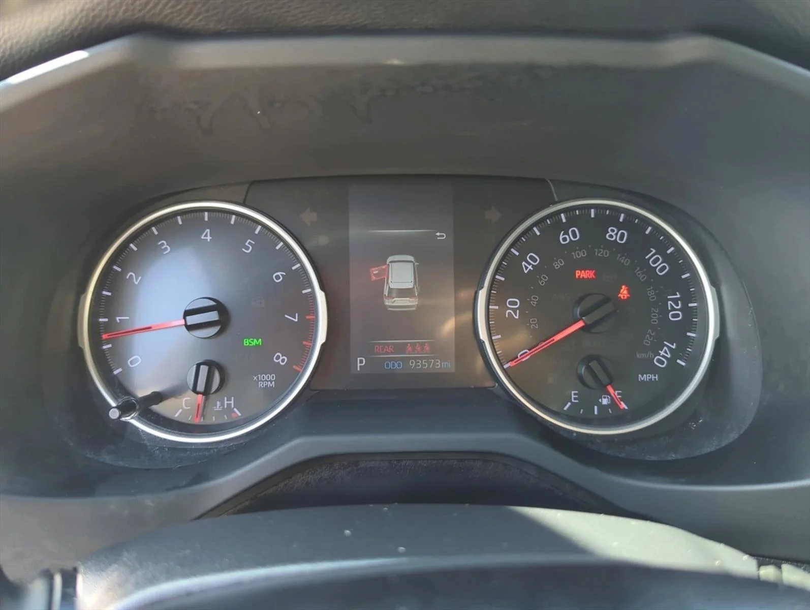 Used 2019 Super White Toyota XLE Premium image 19