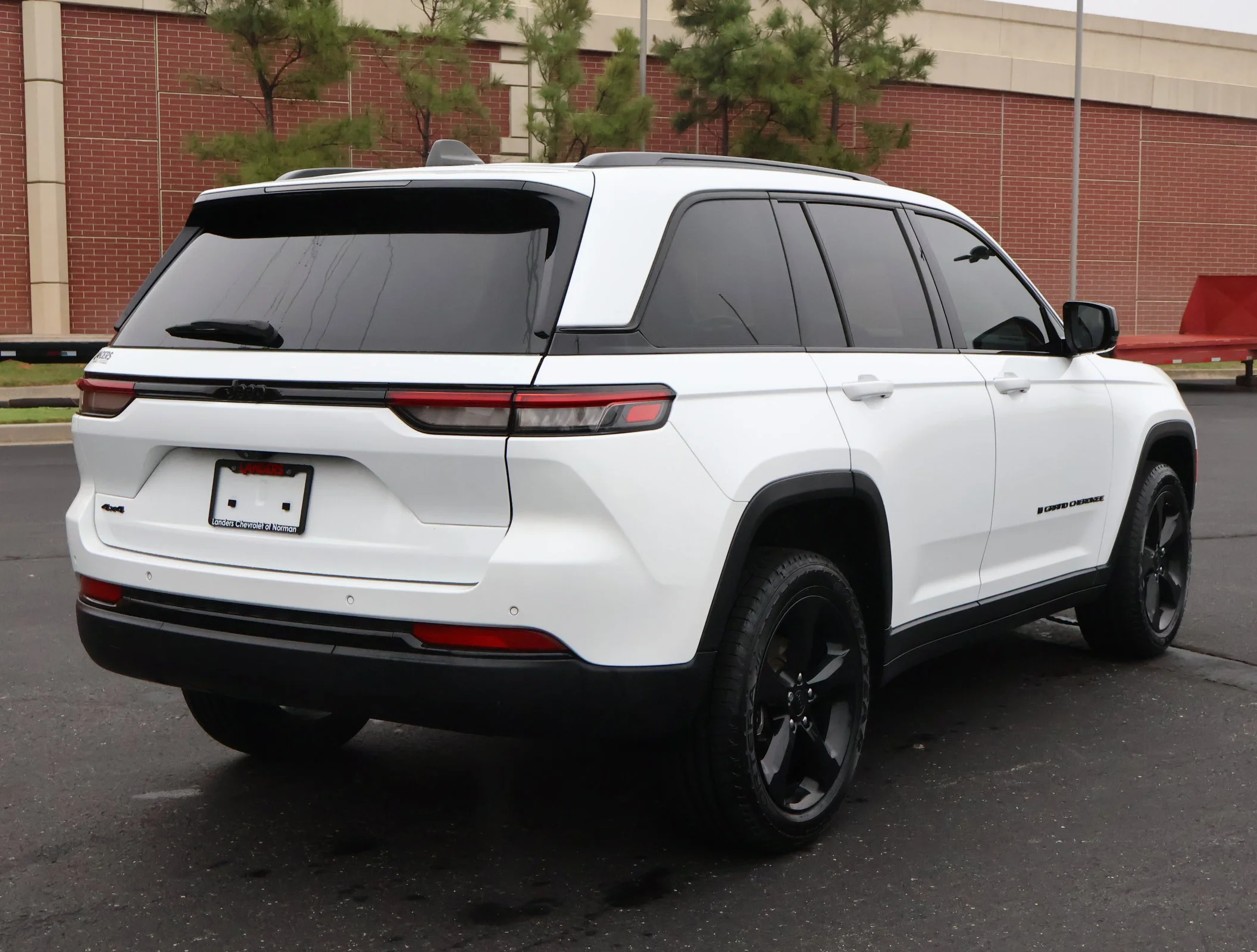 Used 2023 Bright White Cl Jeep Altitude X image 32