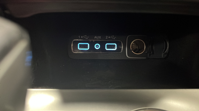 Used 2019 Velvet Red Pearlcoat Jeep Laredo E image 27