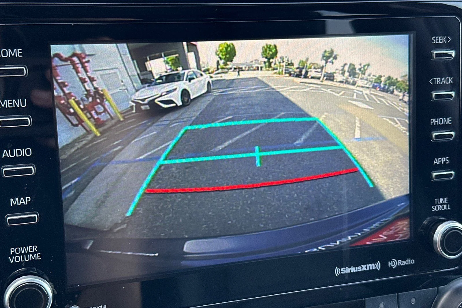 Used 2021  Toyota XLE image 25