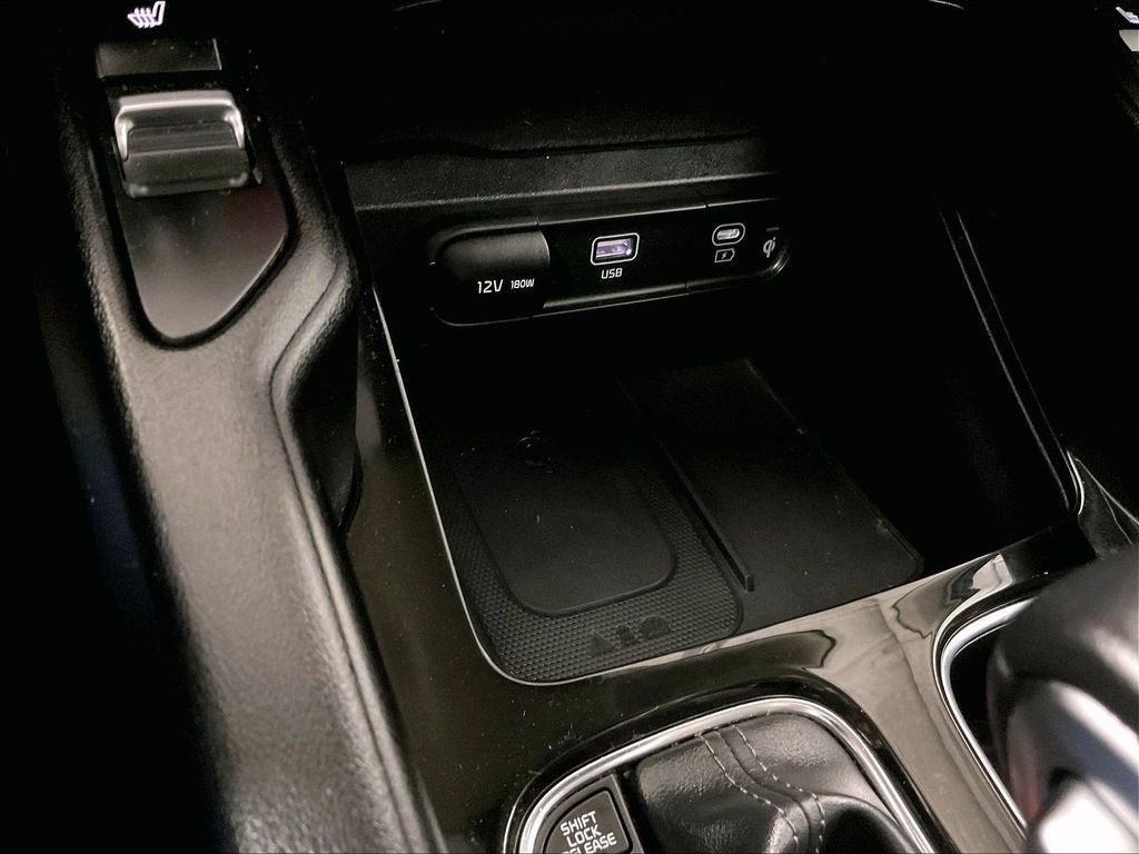 Used 2024 Black Kia S image 27
