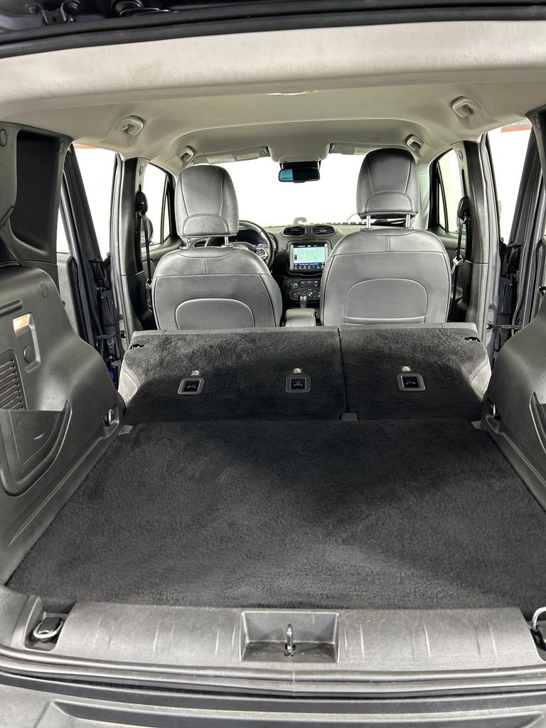 Used 2023 Gray Jeep Limited image 20