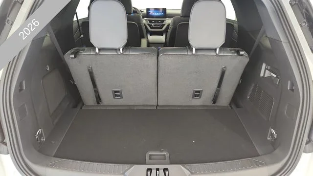 New 2026 Star White Metallic Tri-Coat Ford ST-Line image 23