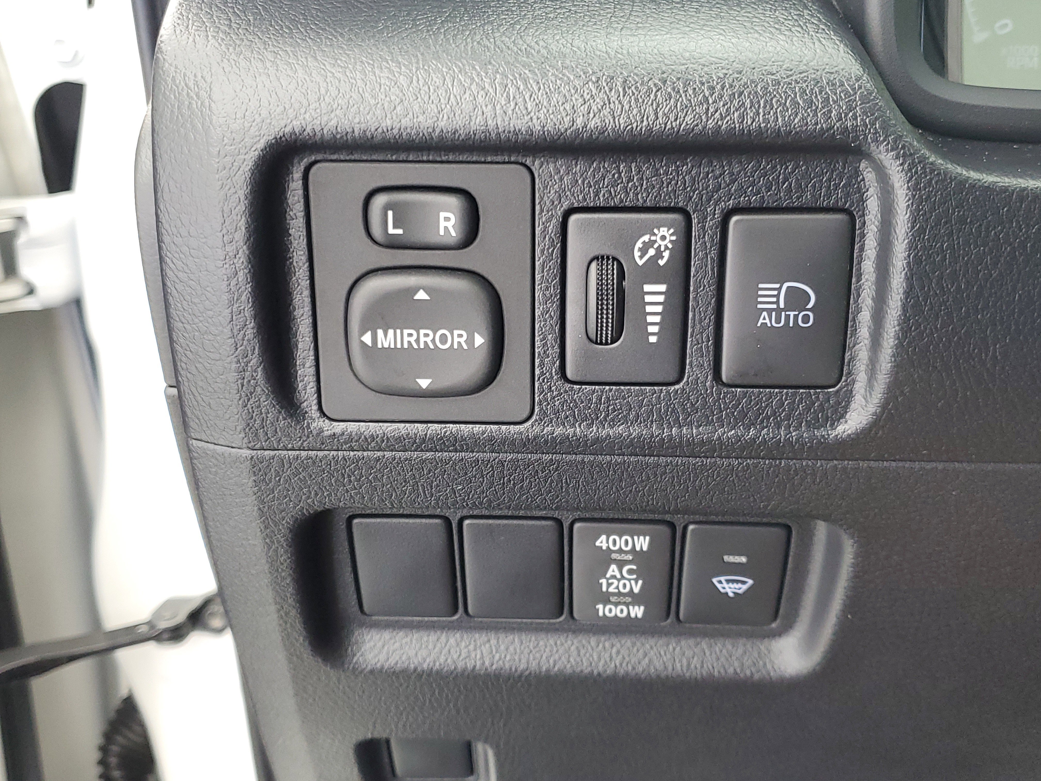 Used 2023 Ice Cap Toyota SR5 Premium image 32