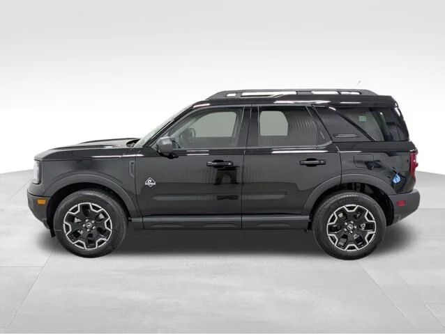 New 2025 Shadow Black Ford Outer Banks® image 13
