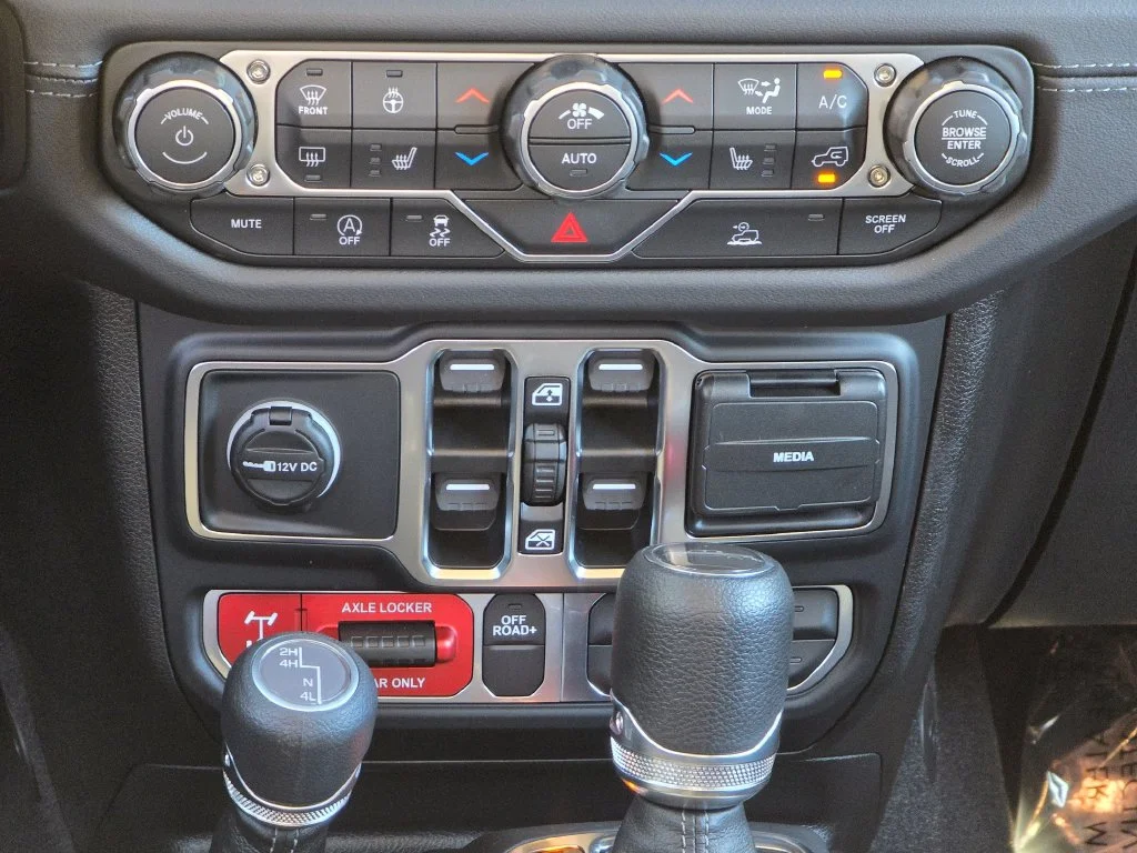 New 2026 Gray Jeep Mojave image 30