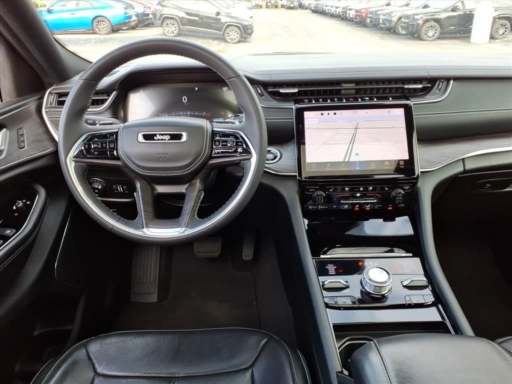 Used 2023 White Jeep Overland image 16