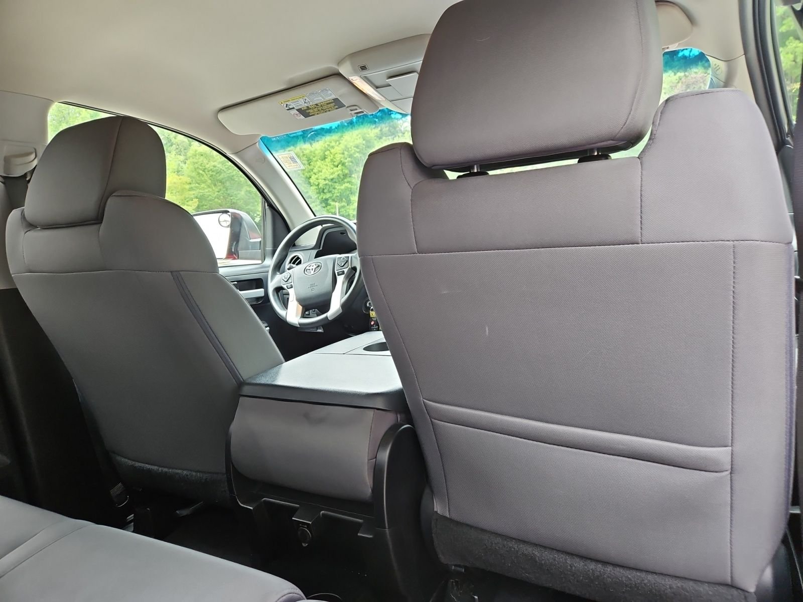 Used 2014 Red Toyota SR5 image 18