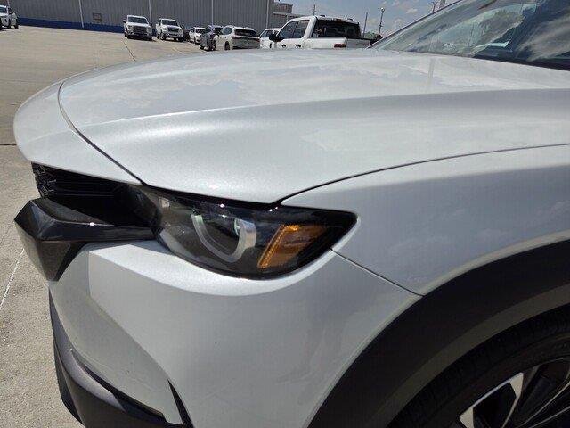 Used 2025 Wind Chill Pearl Mazda 2.5 S Premium Plus Package image 10