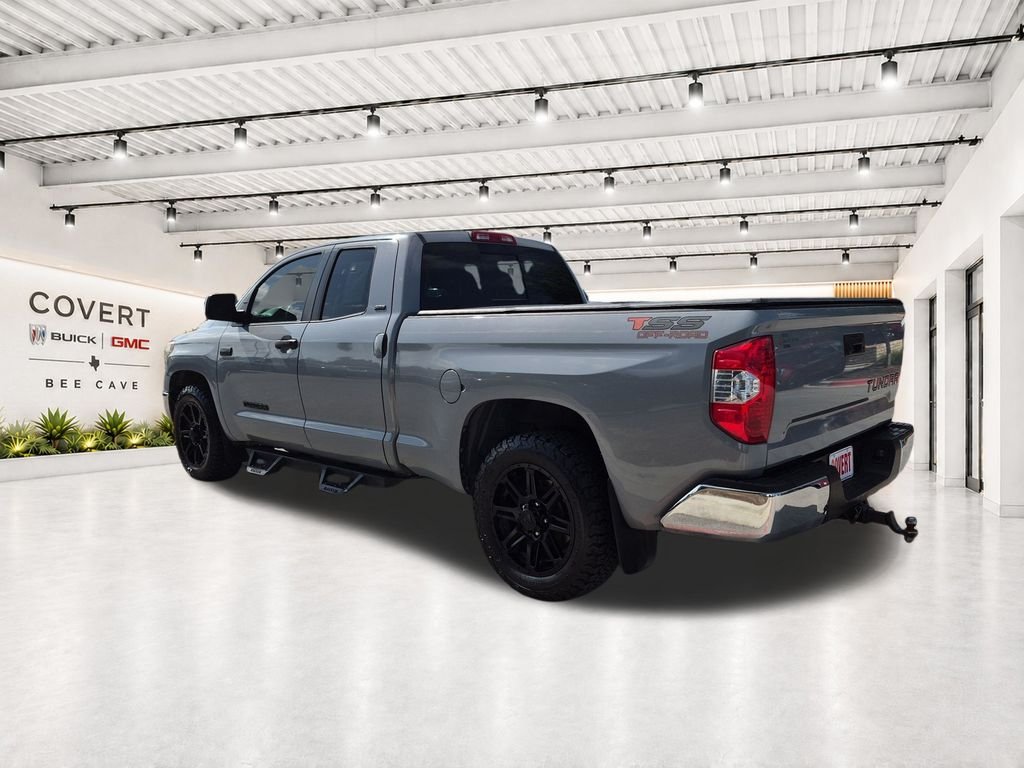 Used 2019 Gray Toyota SR5 image 9