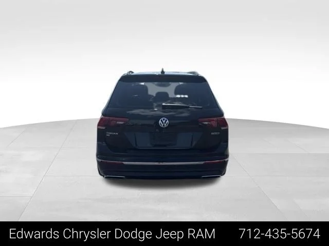 Used 2020 Black Volkswagen 2.0T SE image 7