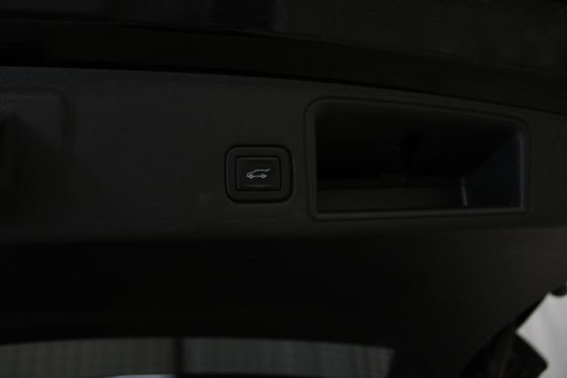 Used 2023 Black GMC Denali image 35