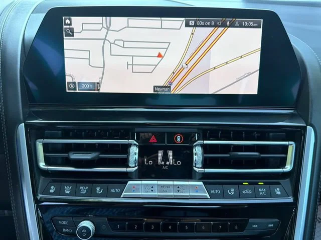 Used 2019 White BMW xDrive image 26
