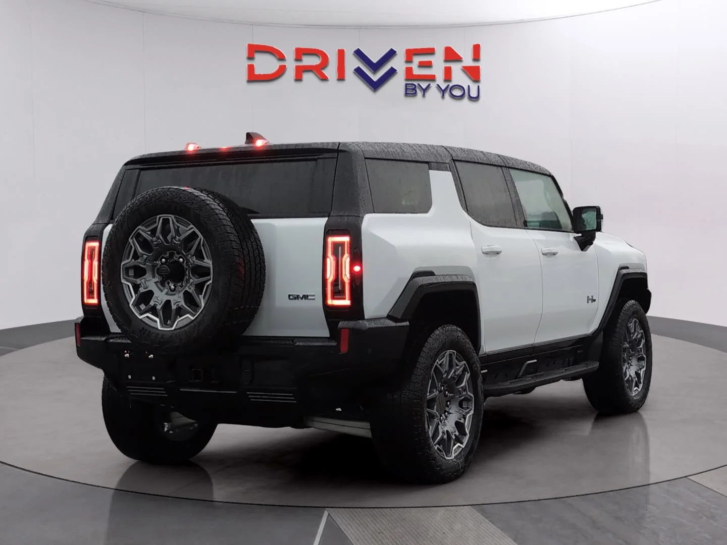 New 2025 Interstellar White GMC 2X image 5