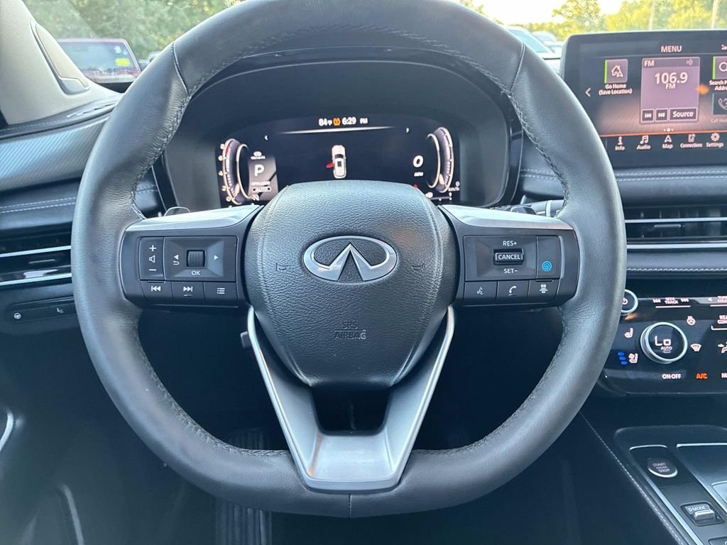 Used 2023 Black INFINITI LUXE image 21