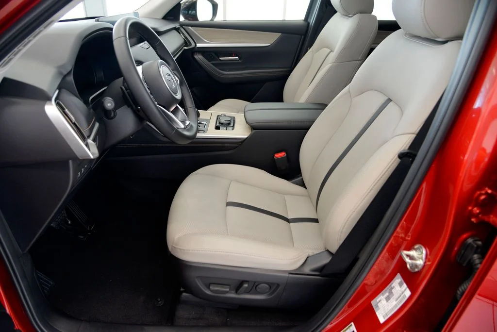 Certified Used 2025 Red Mazda 3.3 Turbo Premium image 15