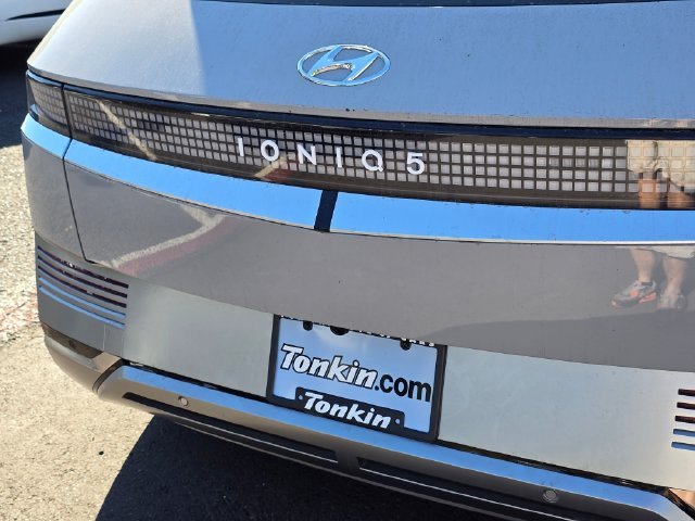 2024 Hyundai IONIQ 5 Limited - Photo 13