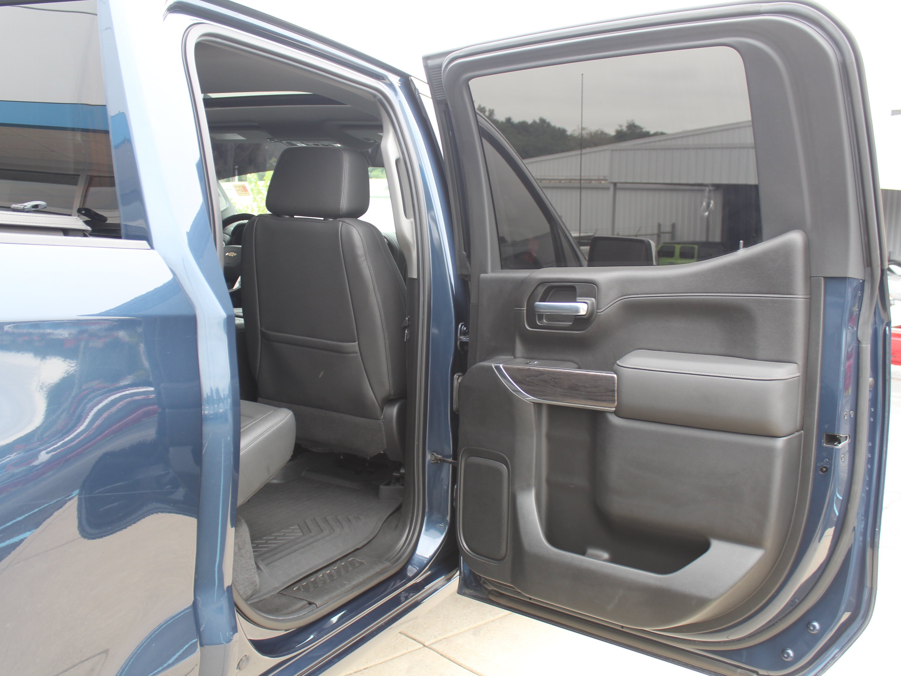 Used 2021 NORTHSKY BLUE METALLIC Chevrolet LTZ image 25