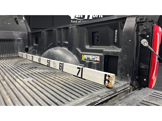 Used 2024 Agate Black Metallic Ford XLT image 28