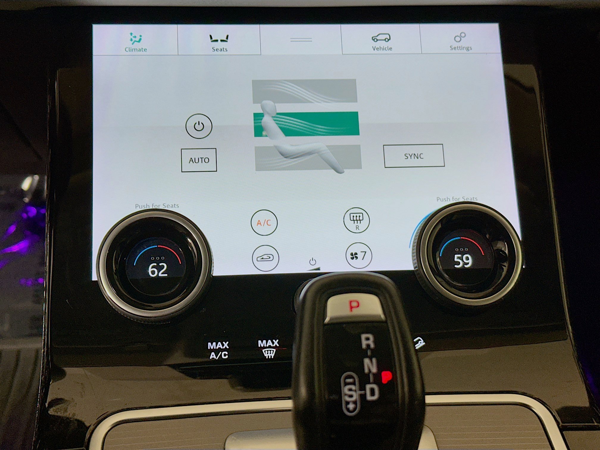 Used 2020 White Land Rover SE image 23