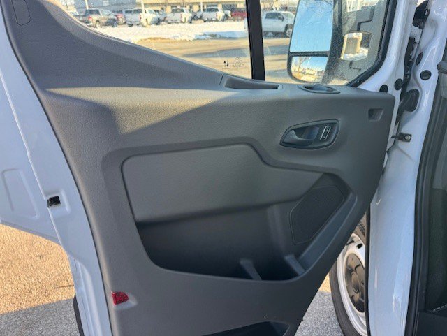 2024 Ford Transit Cutaway Base - Photo 9
