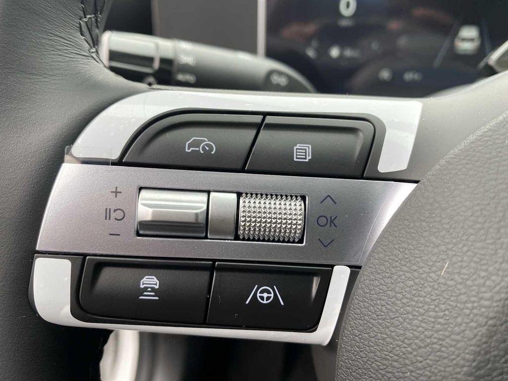 New 2026 White Hyundai SEL Premium FWD image 20