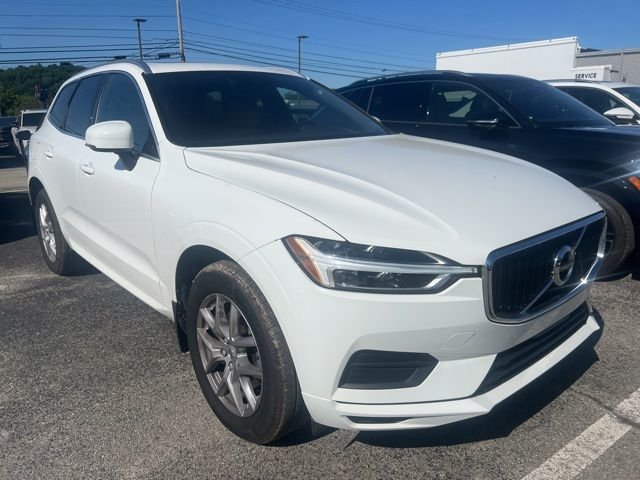 2020 Volvo XC60 T5 Momentum AWD's photo