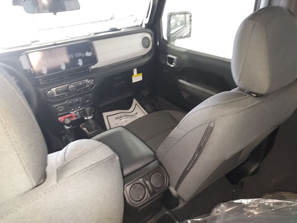 2026 Jeep Wrangler 2-Door Willys - Photo 11