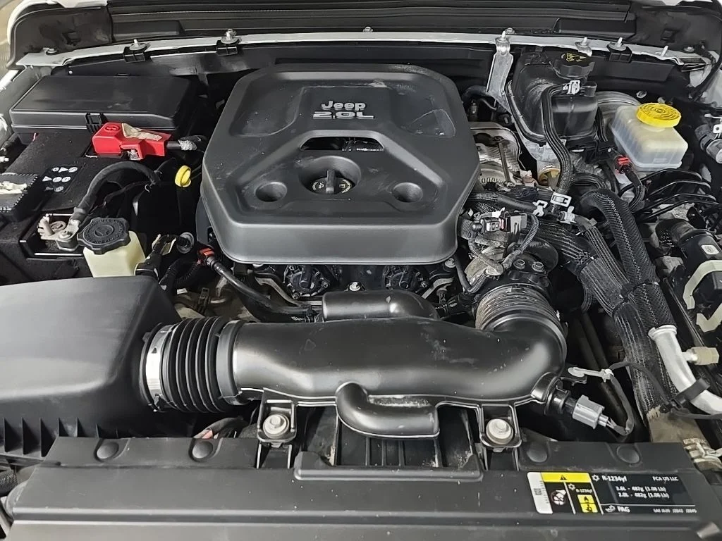 Used 2019 White Jeep Unlimited Sport S image 12