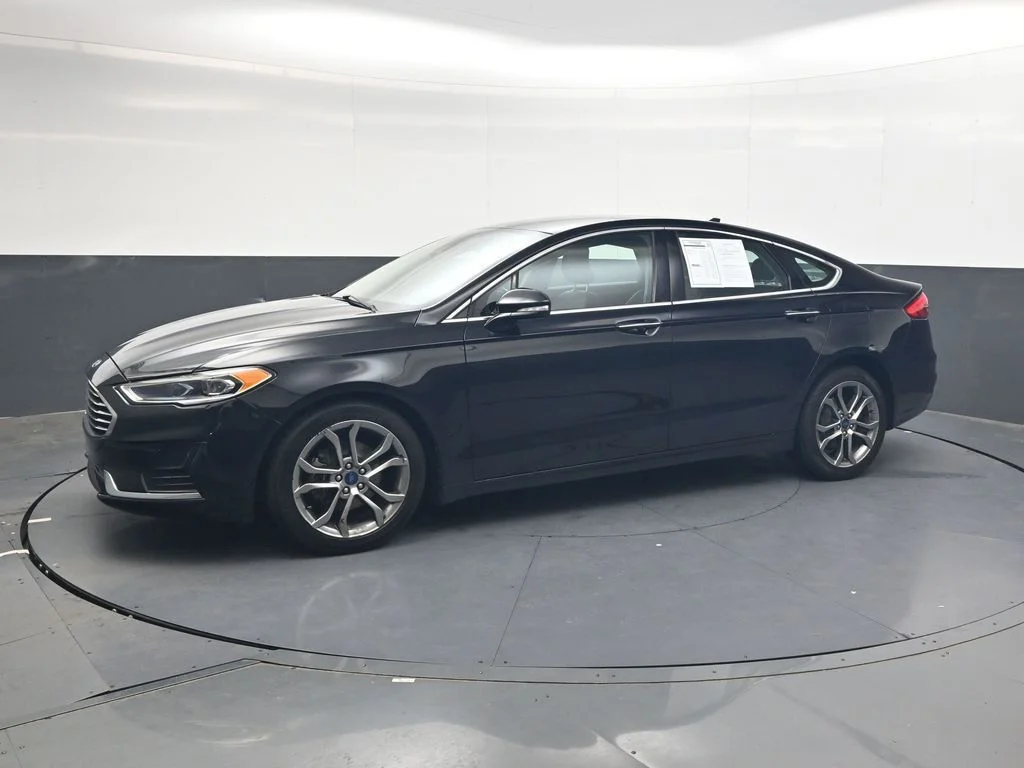 Used 2019 Black Ford SEL image 11