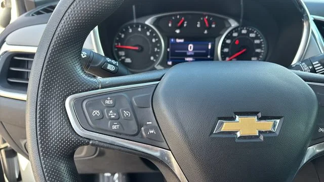 Used 2022 SUMMIT WHITE Chevrolet LS image 21