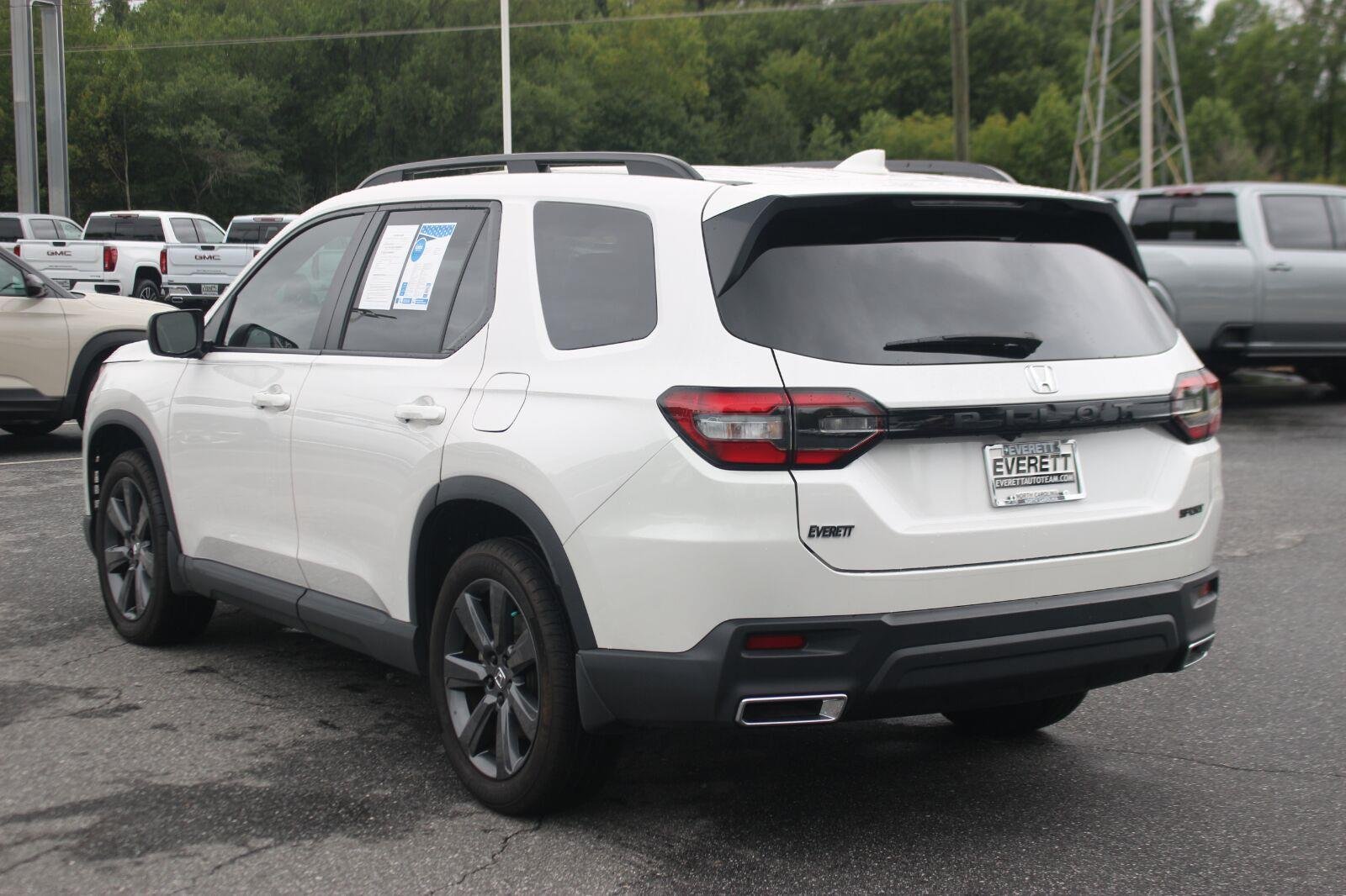 Used 2025 White Honda Sport image 5