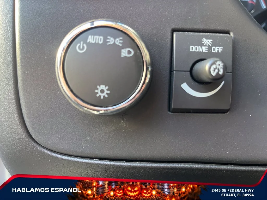 Used 2025 Summit White GMC Work Van image 13