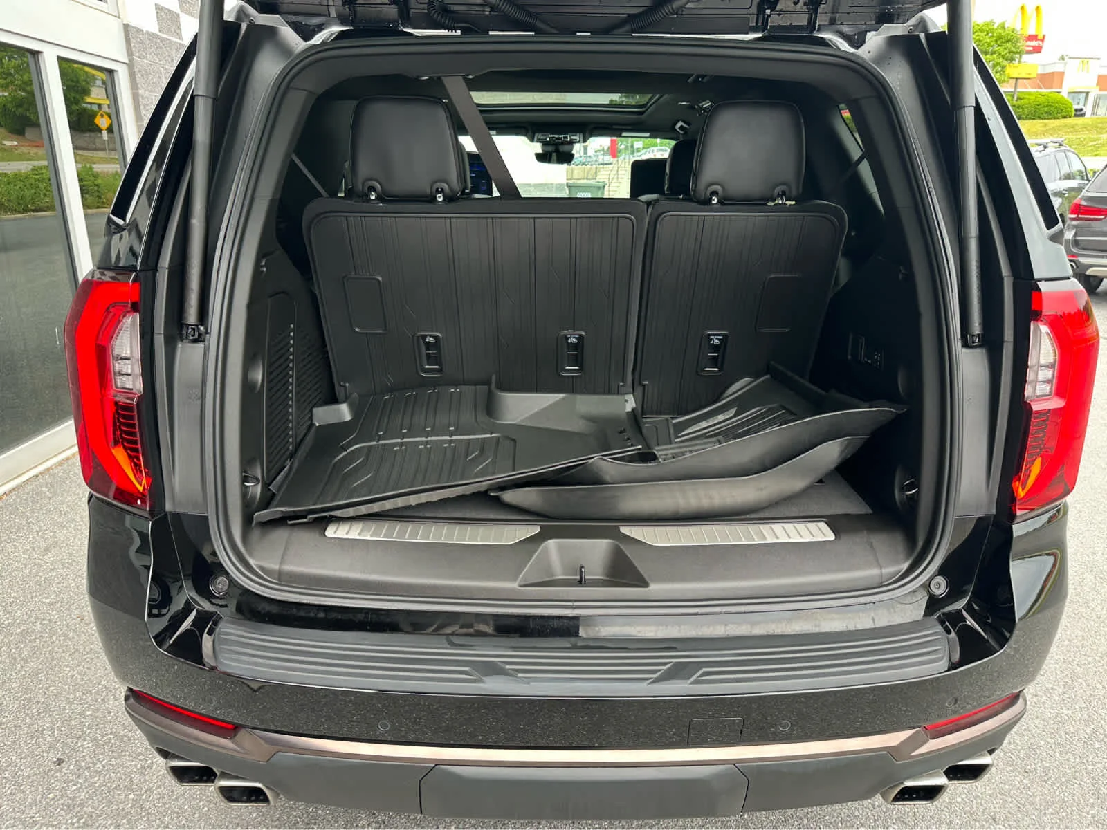 Used 2026 Onyx Black GMC AT4 Ultimate image 15