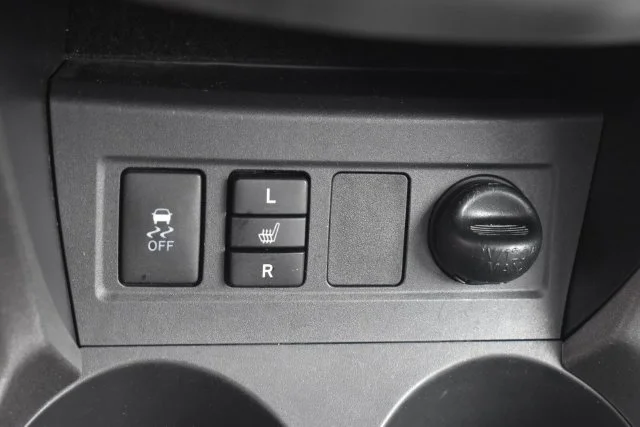 Used 2010 Blue Toyota Limited image 33