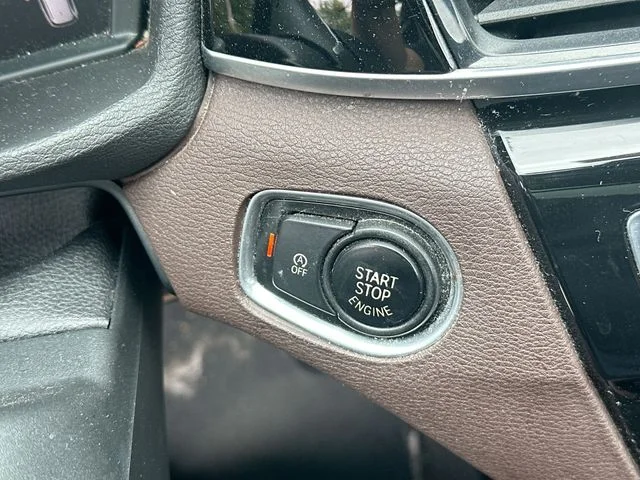 Used 2018 Black BMW sDrive28i image 19
