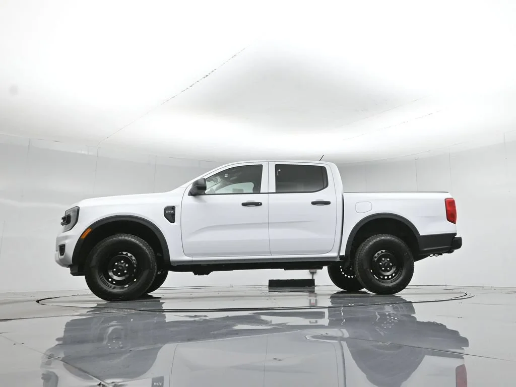 New 2026 Oxford White Ford XL image 8