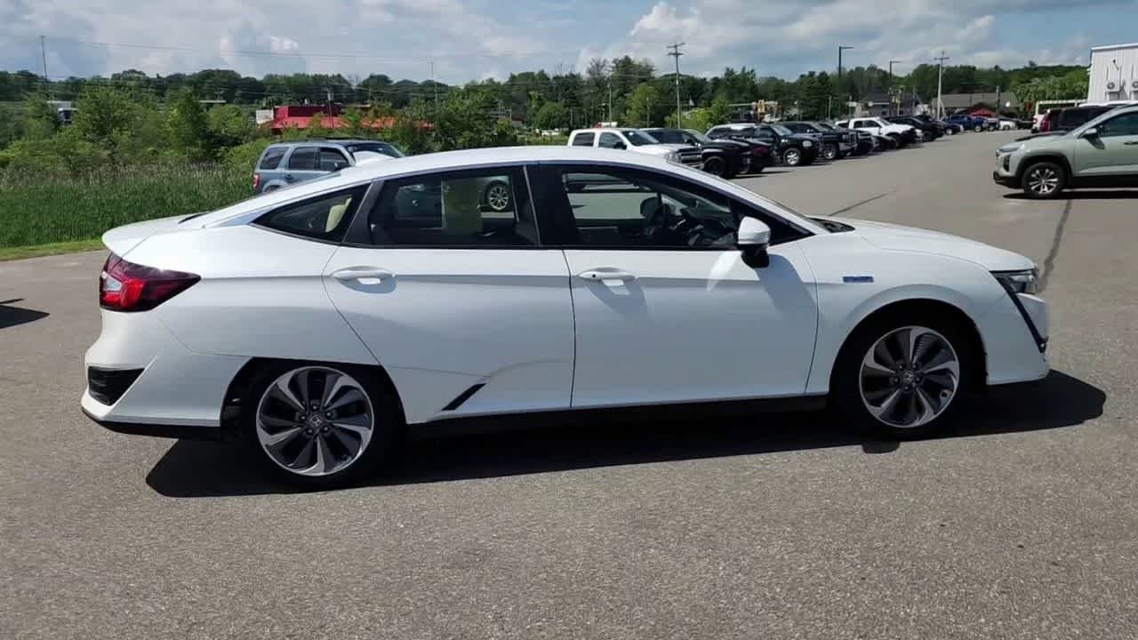 Used 2021 Platinum White Pearl Honda  image 10